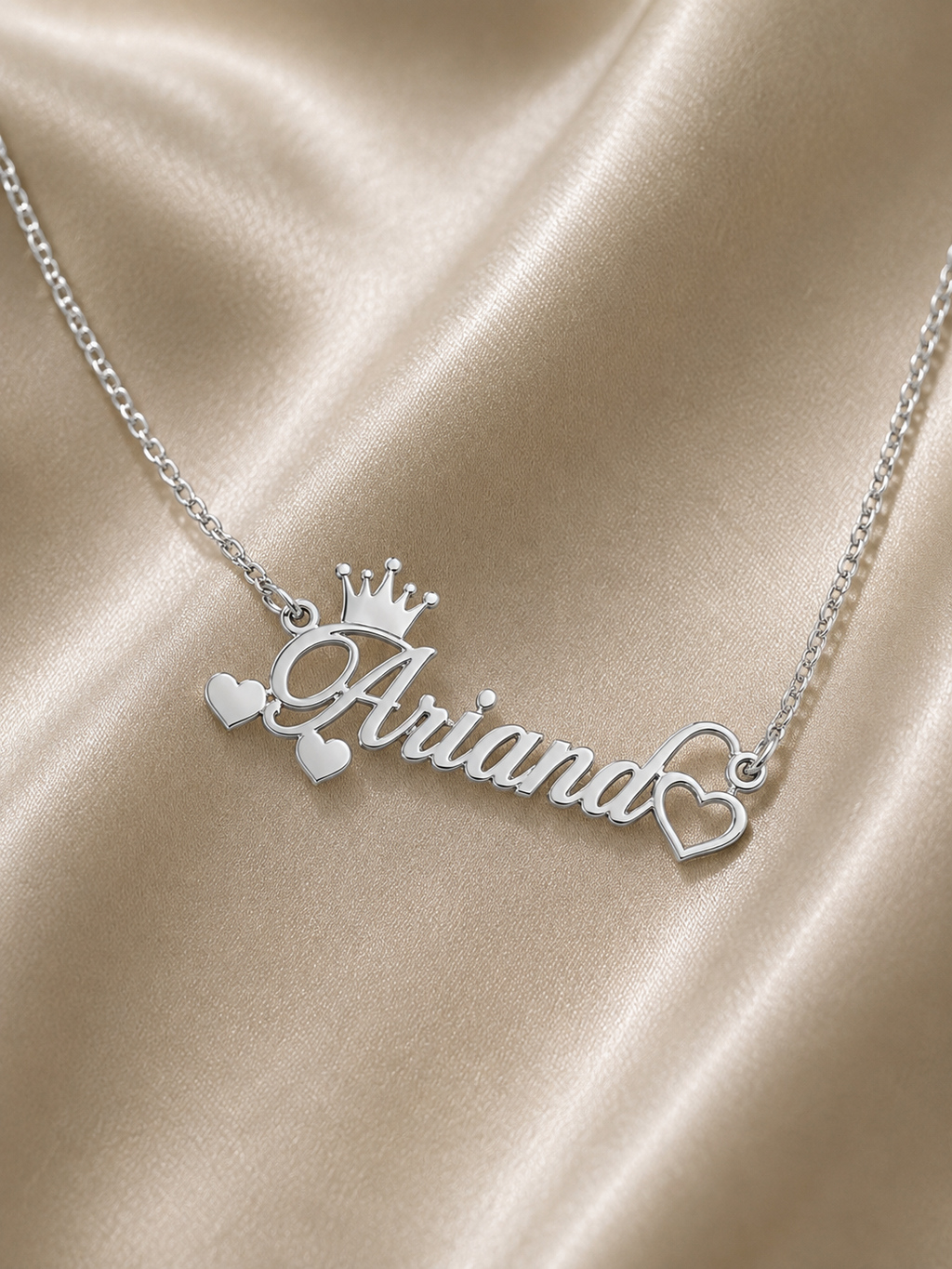 Collier reine de coeur